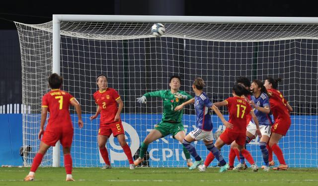 世俱杯-马德兴：女足已落伍十年以上 只谈精神无翻身机会